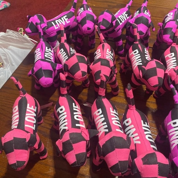 Bundle of 30 Pink dogs - Picture 4 of 6